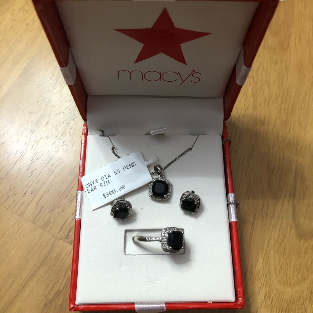 Genuine silver set with diamonds and onyx stones